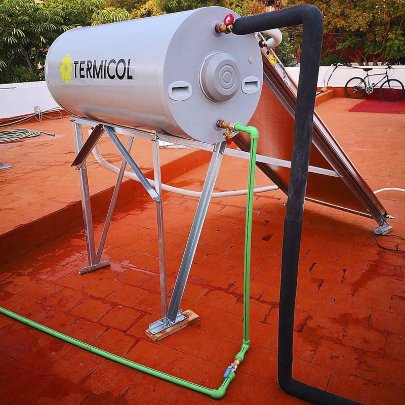 Imagen de servicio de instalación de placas solares térmicas